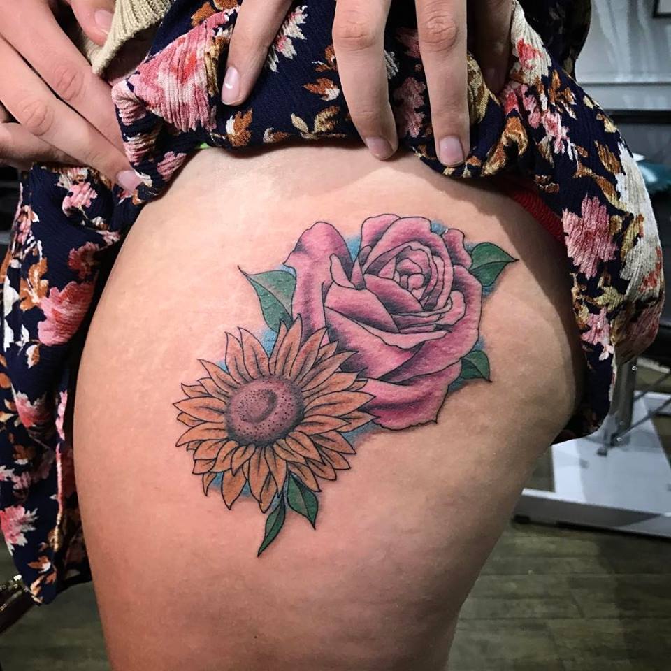 Tattoo Ideas - Hip Sunflower Tattoo See More: https://www.tattooidea.xyz/ tattoo-for-women/23-unique-sunflower-tattoos-for-women/ #tattoo #tattoos  #tattoodesign #tattoedgirls #tattooideas #sunflower #sunflowertattoo  #flowers #flowerstattoo #inkedgirl ...